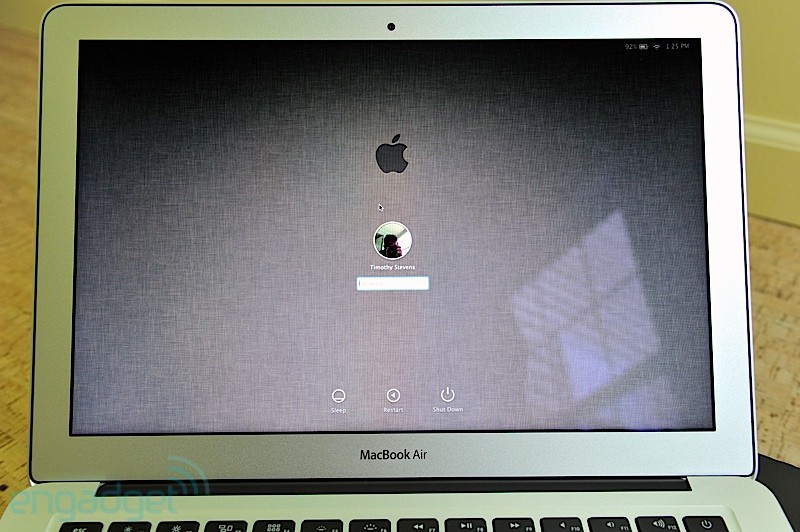 macbookair2011-07-21-800-15.jpg