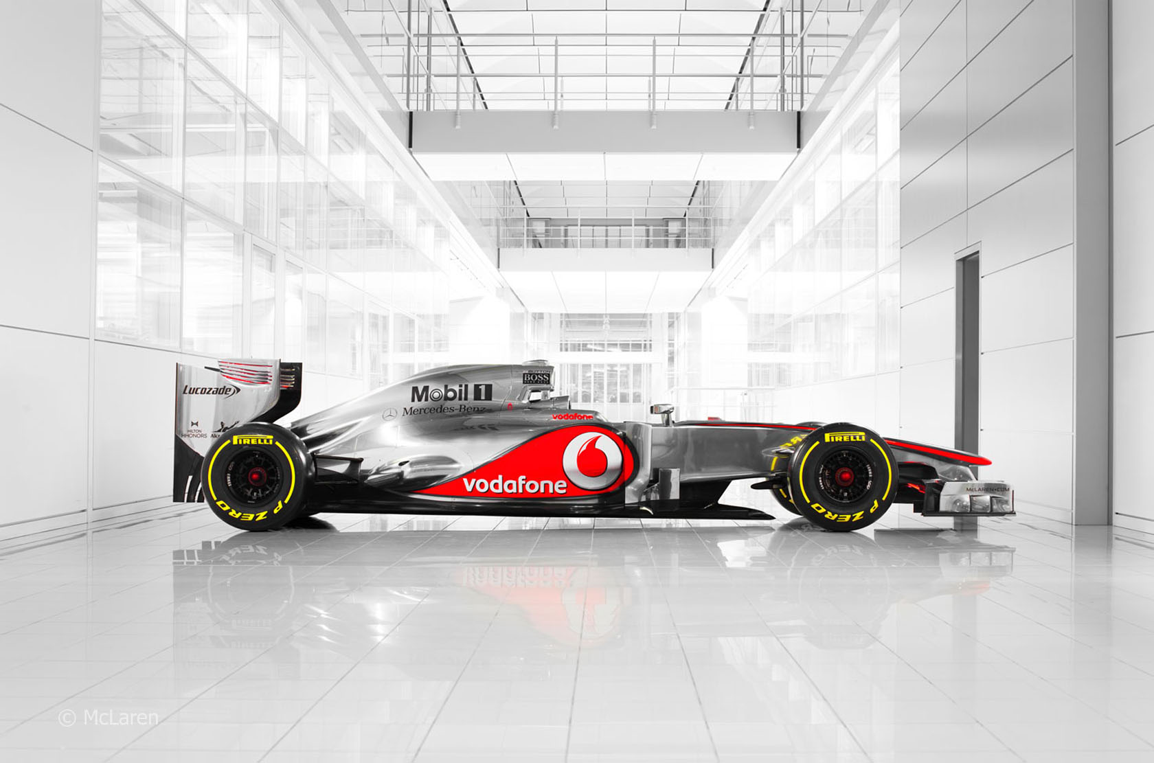 mclaren_mp4-27_side_2.jpg