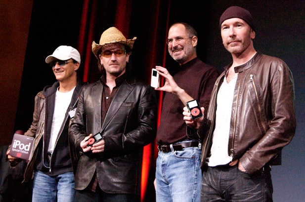 1232929-Bono-Steve-Jobs-617.jpg