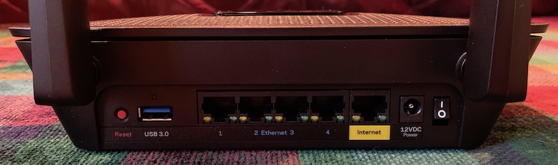 linksys_mr8300_rear.jpg