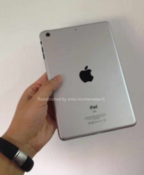 ipad_mini_mockup_hand_back.jpg