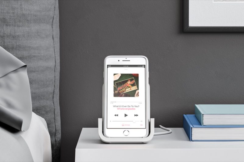 logitech-POWERED-charging-stand-1-800x533.jpg