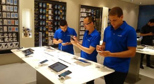 Samsung-Store-Canada-540x296.jpg