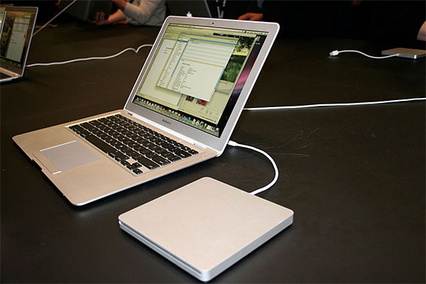 macbook-air-super-drive.jpg