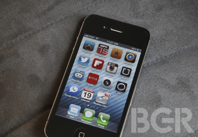 bgr-iphone-4s-dull-2.jpg