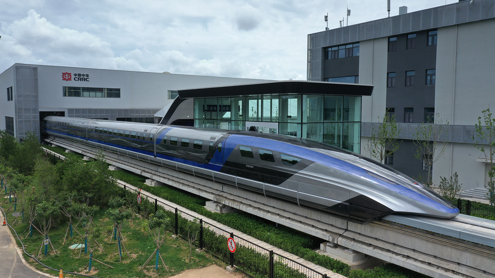 210721013623-01-china-fastest-maglev-train-intl-hnk.jpg