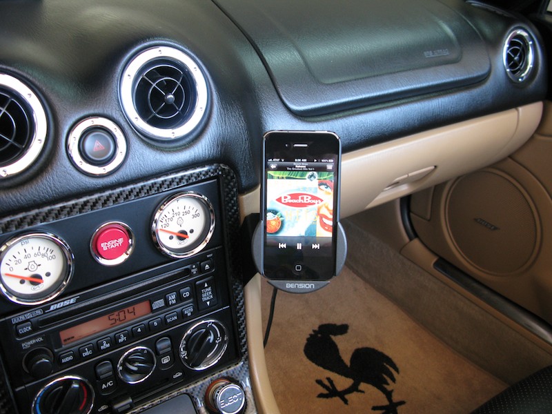 iPhoneiPod%20Install%20Miata%202.jpg
