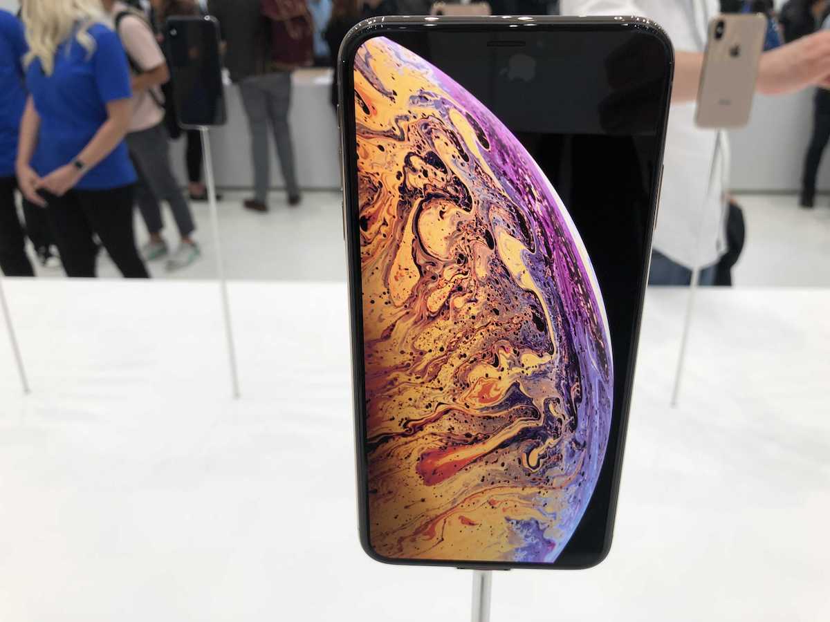 iPhone-xs-hands-on-1.jpg