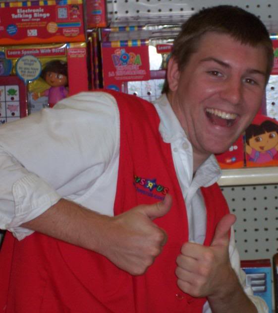 happy-toys-r-us-employee2.jpg