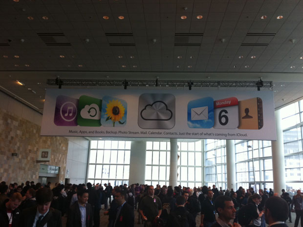 apple-banner.jpg