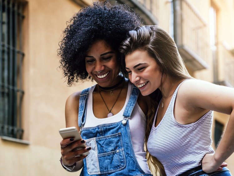 iphone-teens.jpg