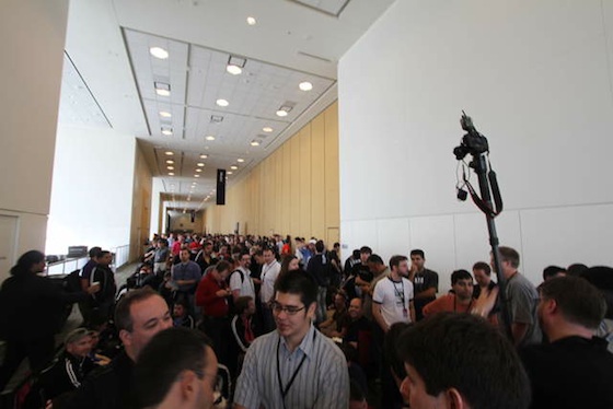 wwdc_2012_keynote_crowd_waiting.jpg