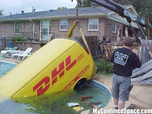 dhl-pool1.jpg