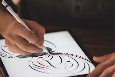 iPadPro_Pencil_Lifestyle2-PRINT1-482x321.jpg