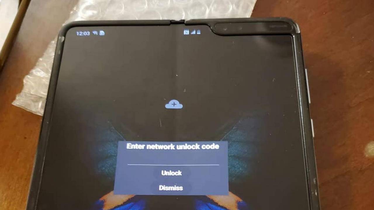 galaxy-fold-crease-1280x720.jpg