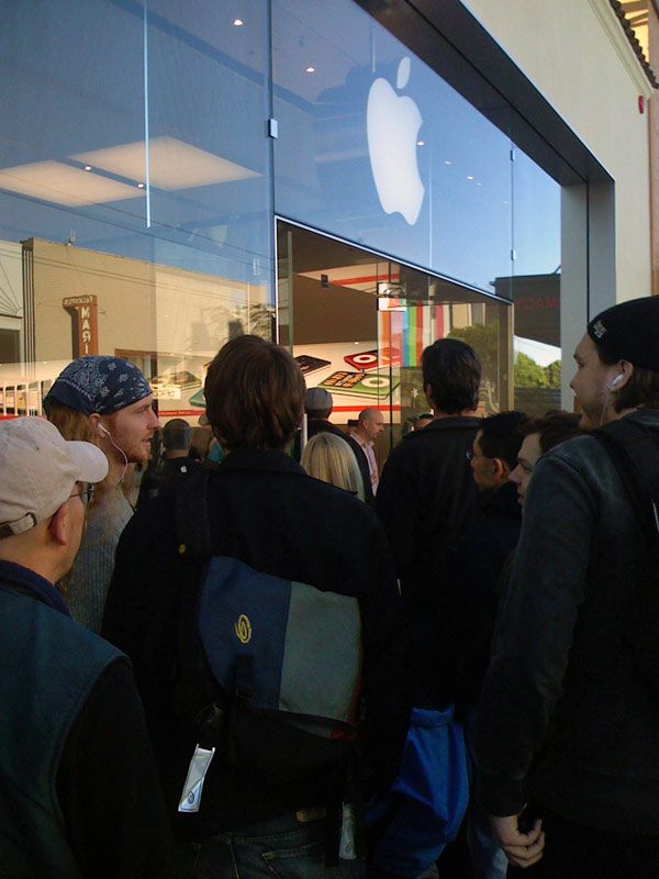 storelineclosefu2.jpg