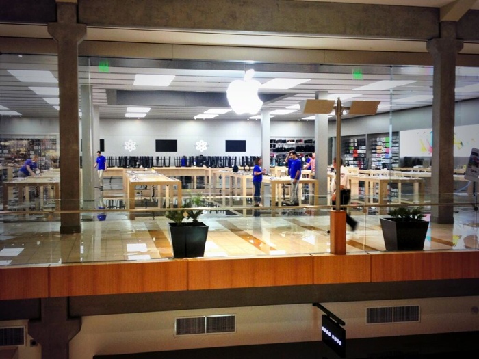 washingtonapplestore.jpg
