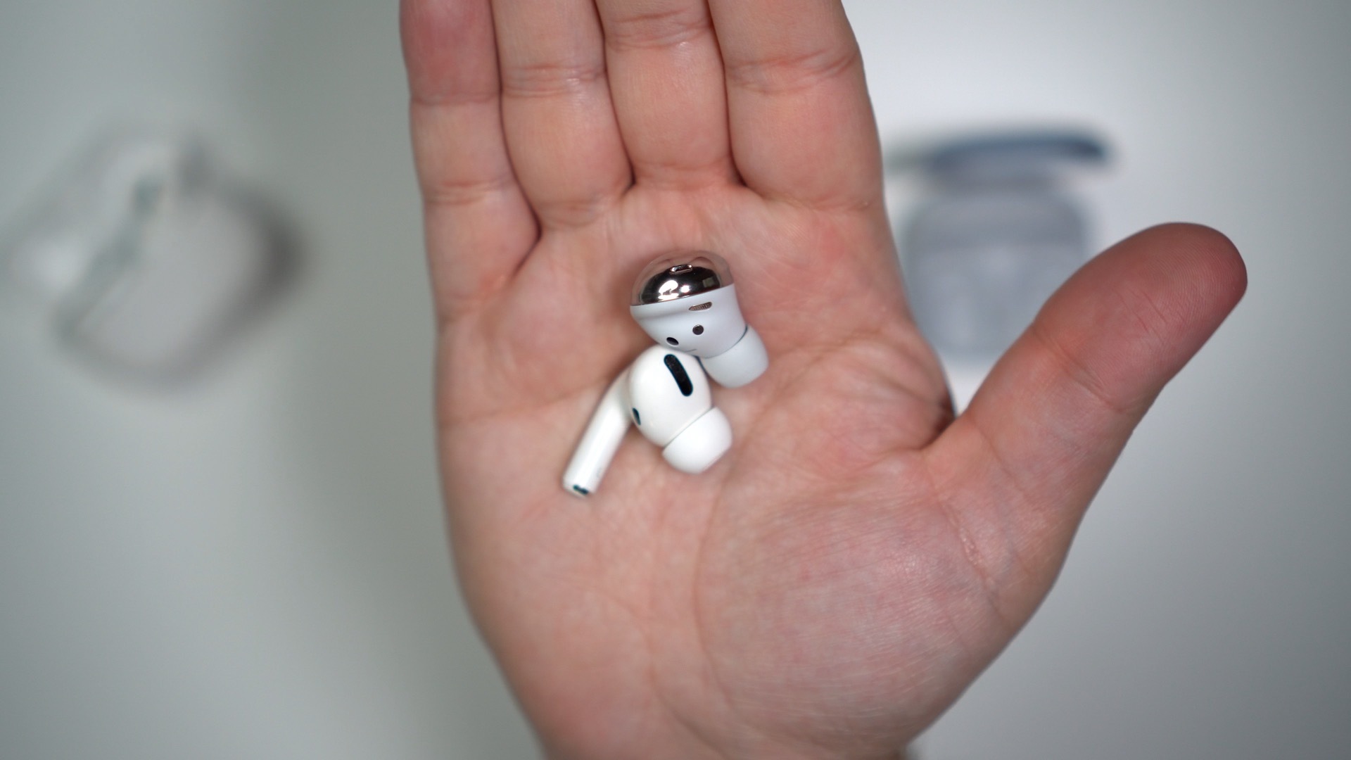 airpods 2 vs samsung galaxy buds