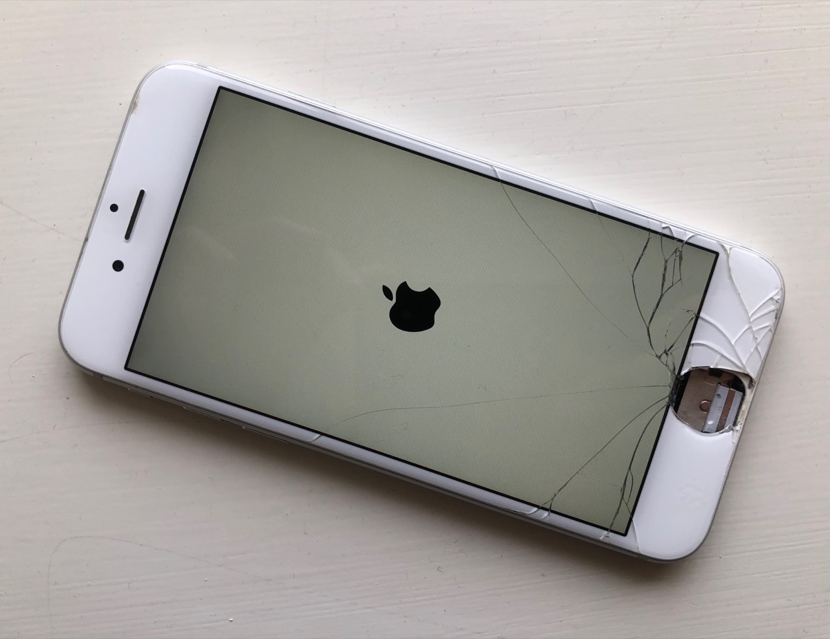broken-home-button-iphone.jpg