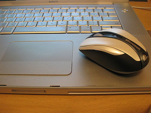 microsoft-bluetooth-5000-mouse-06.jpg