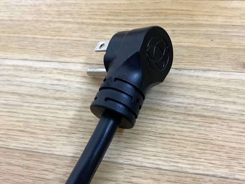 eveenergystripplug-800x600.jpg