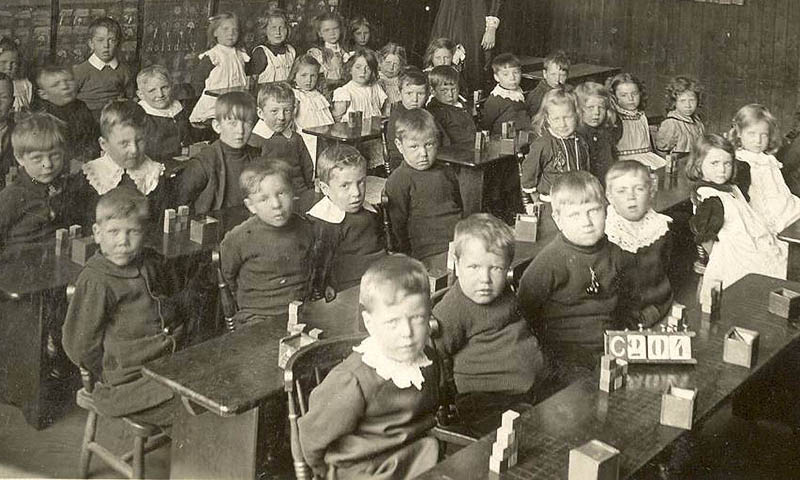 classroom-19th-century.jpg