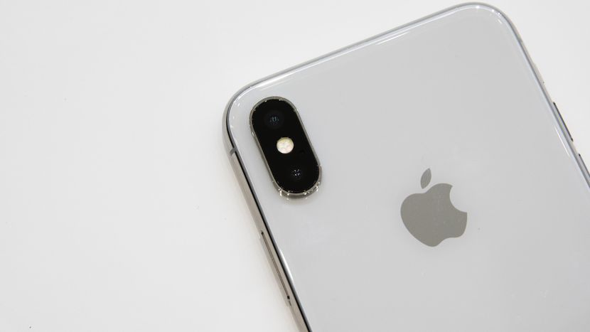 apple-091217-iphone-x-4124.jpg