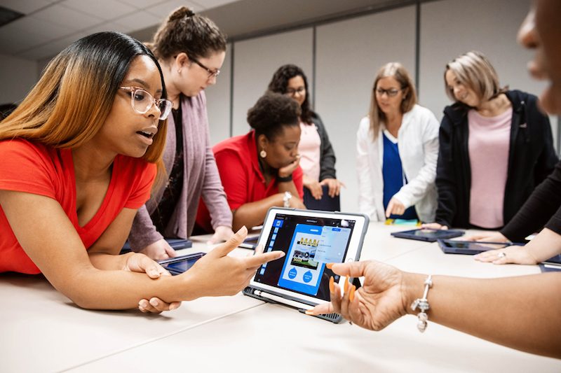 apple-teacher-coding-academy-800x533.jpg