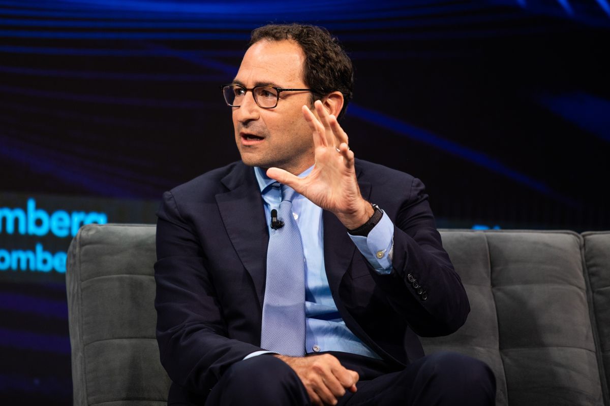 www.bloomberg.com