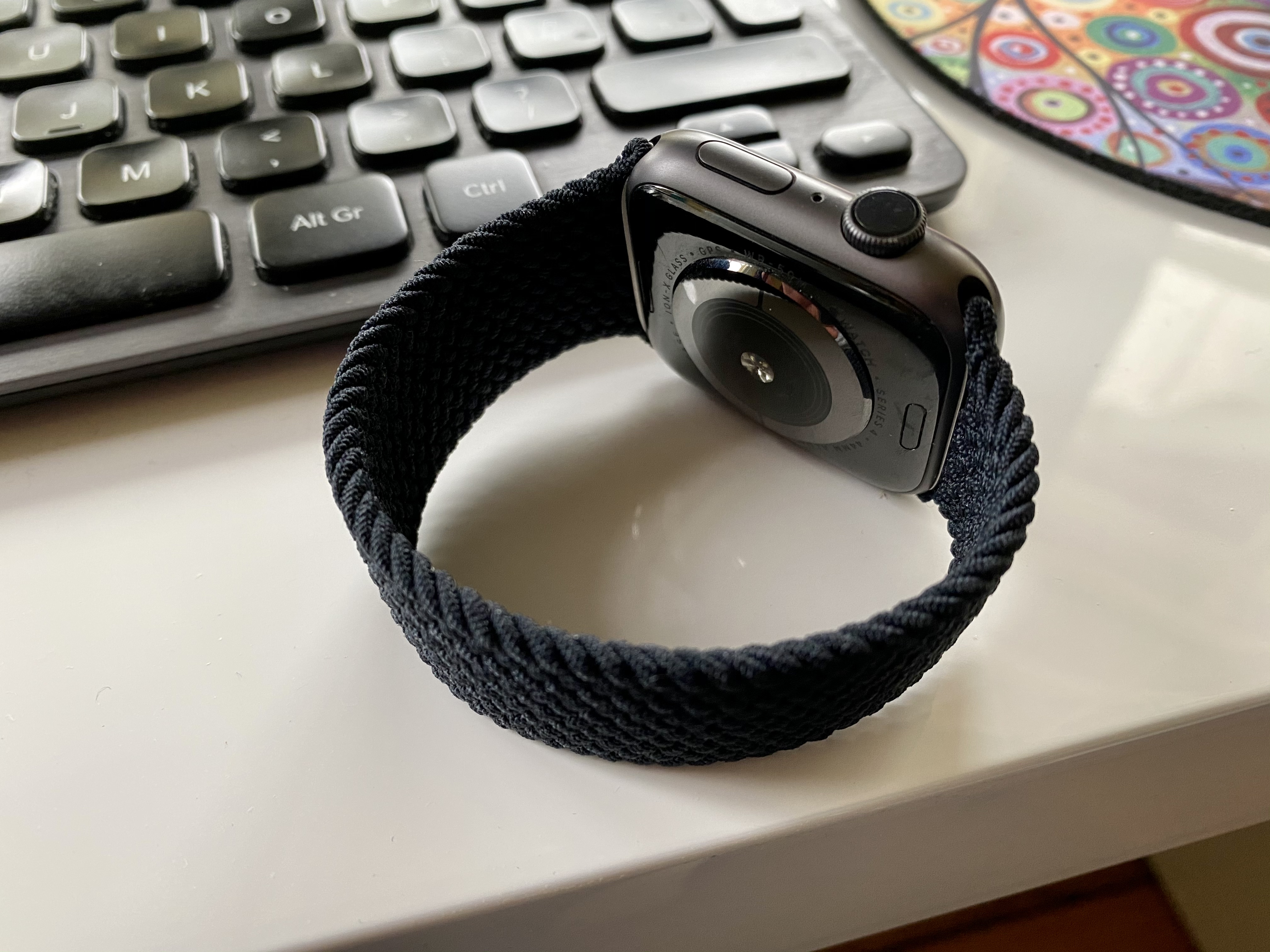 How To Correctly Measure Your Wrist For Apple Watch Solo Loop Bands