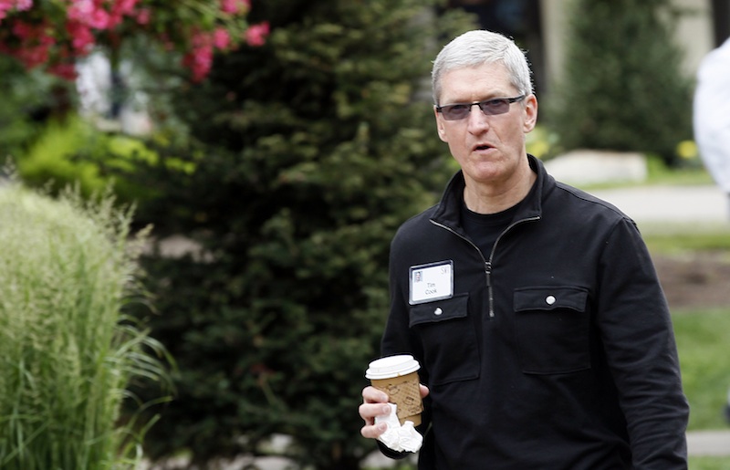 tim_cook_sun_valley.jpg