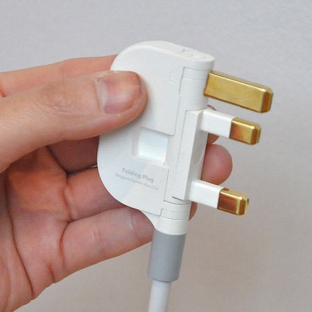 choi_uk_folding_plug01_sq.jpg