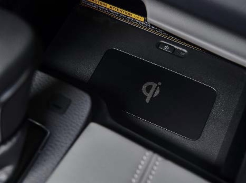 2019_avalon_qi_pad.jpg
