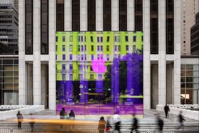 apple-fifth-ave-iridescent.jpeg