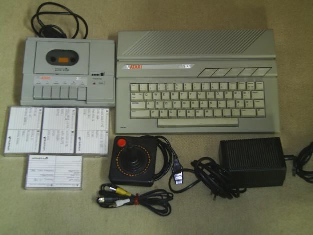 Atari+65XE+set.jpg
