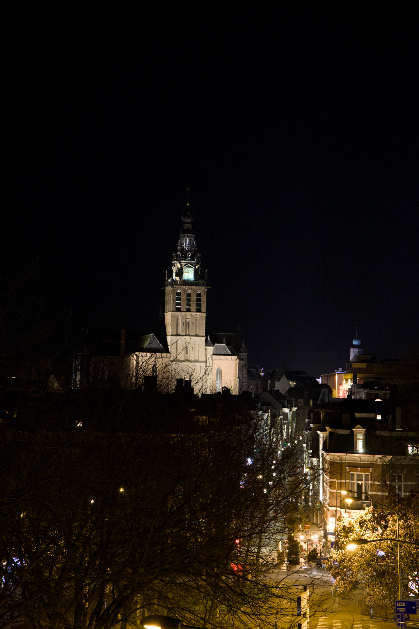 5d372bbd730a6f23efdbc9b81ff7.jpg