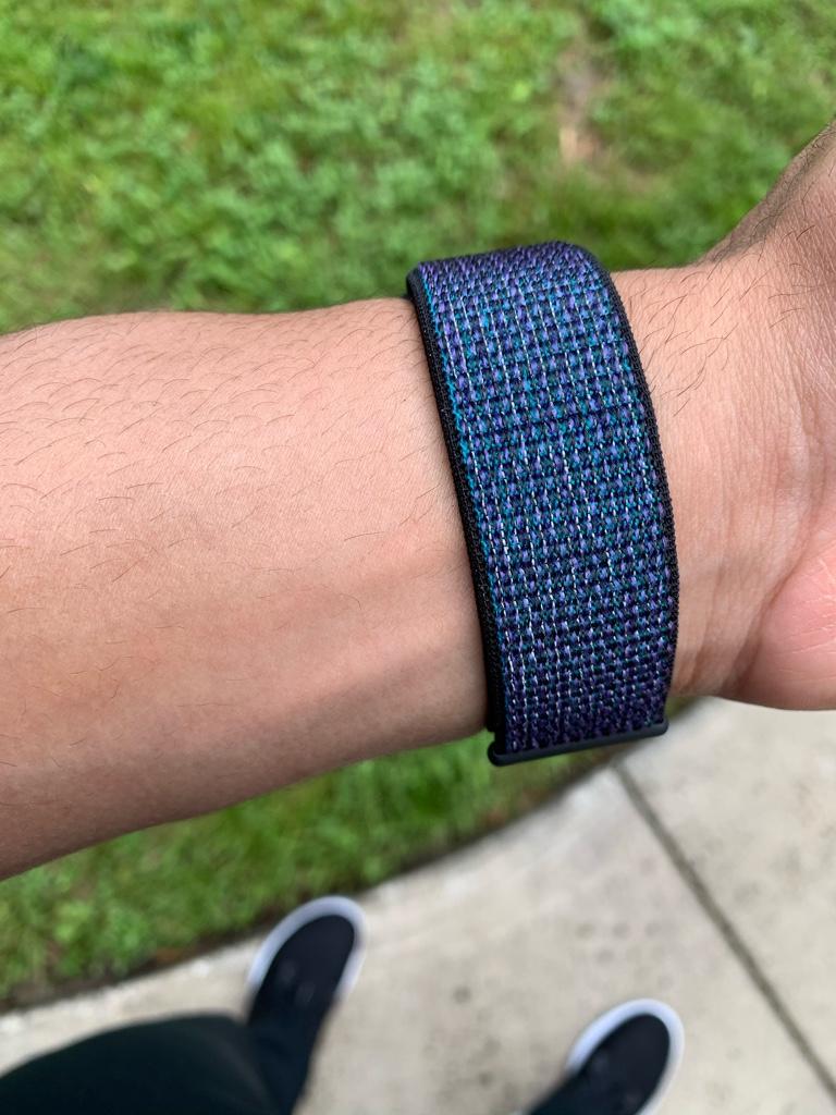 apple watch nike hyper grape