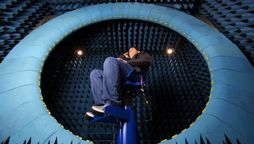 094323-anechoic_chamber_2.jpg