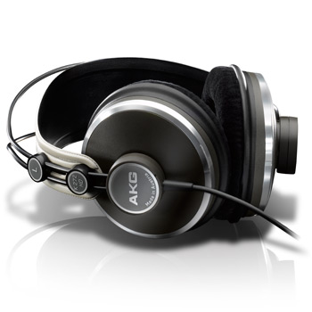 012709_an_akg_k272.jpg