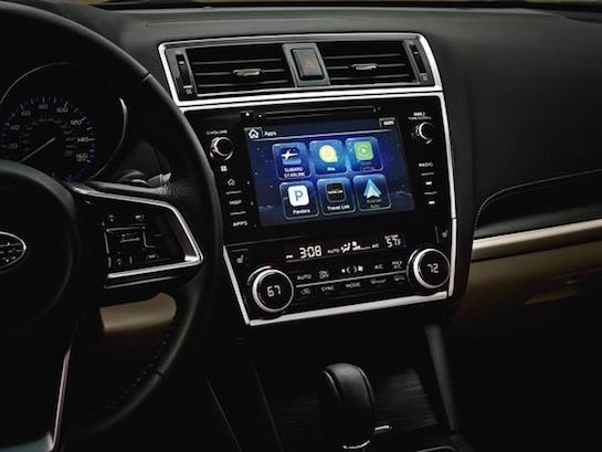 MY18_Legacy-interior5__mid.jpg