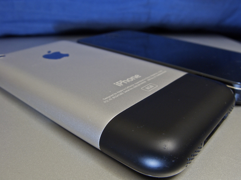 iphone2g4.jpg