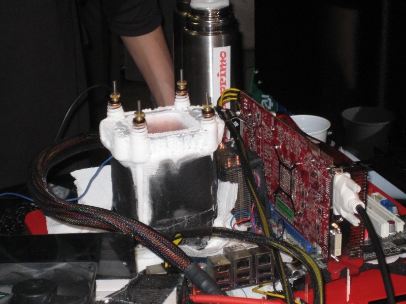 cebit-tues-late-064.jpg