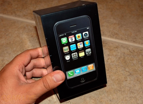 01-iphone-box-front_medium.jpg