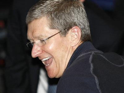 tim-cook-happy.jpg