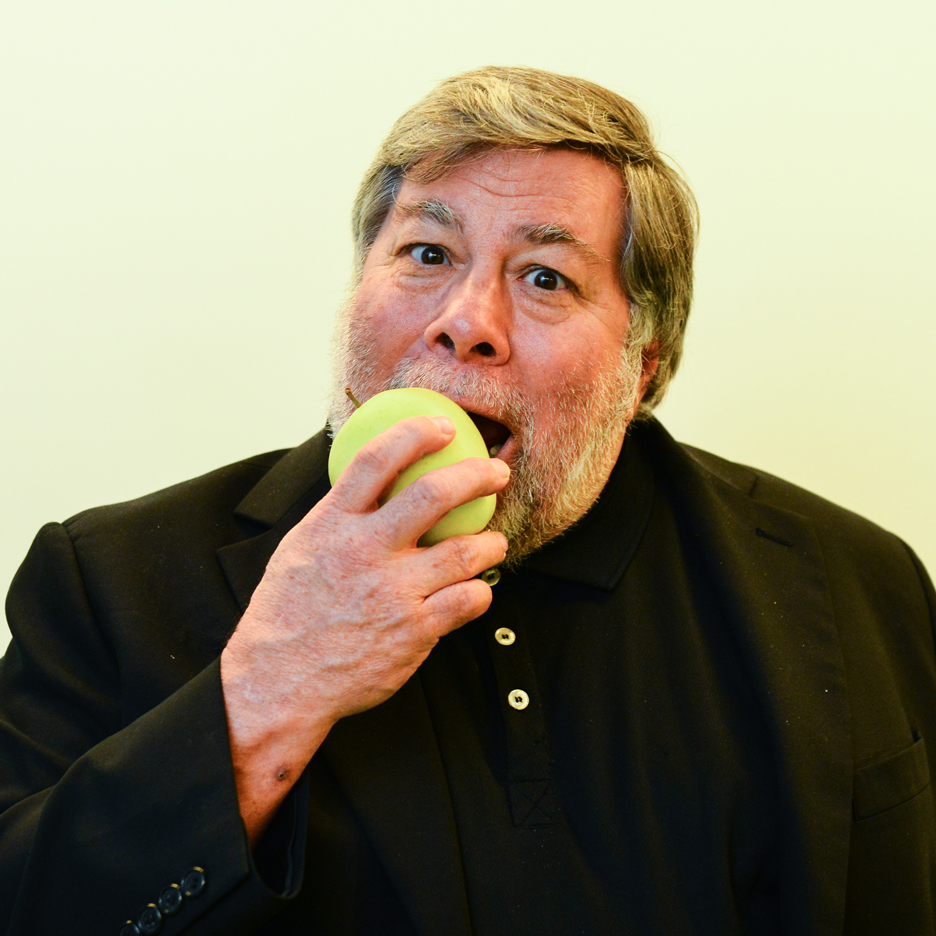 steve-wozniak-criticises-apple-watch-dezeen-sqa.jpg