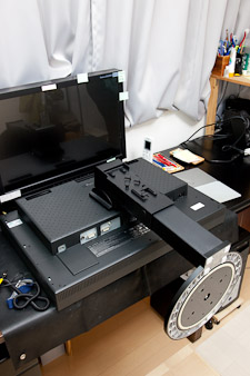 090326monitor.jpg