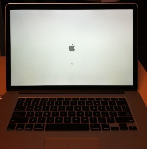 retina_macbook_pro_booting-500x510.jpg