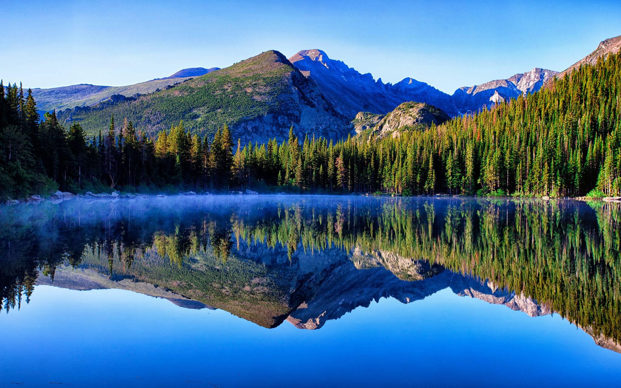 637787-beatiful-mountain-lake.jpg