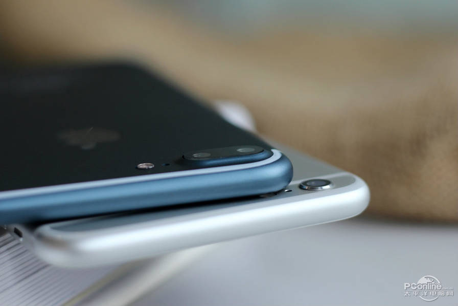 Alleged-iPhone-7-Plus-in-Deep-Blue.jpg