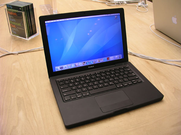 macbook3_5_16_06.jpg